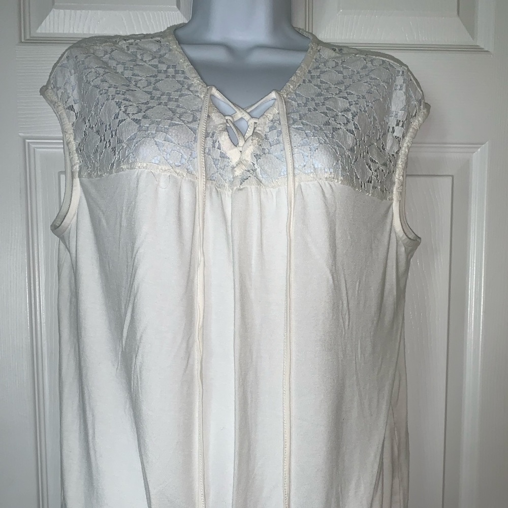 💖New York & Company Sleeveless Blouse
